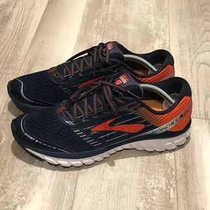 brooks beast 16 orange